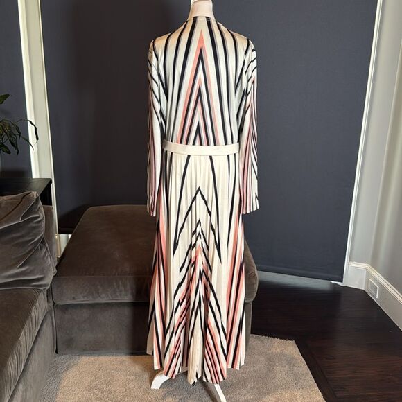 Women’s Long Sleeve Printed Casual Maxi Dress with Pleated Skirt Size M - Picture 6 of 14